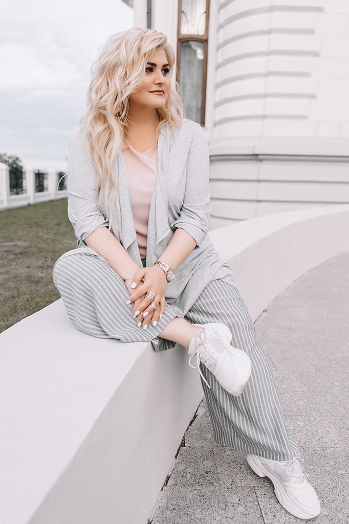 Стиль одежды casual для женщин Ledinika.jpg Стиль одежды casual для женщин Ledinika.jpg
